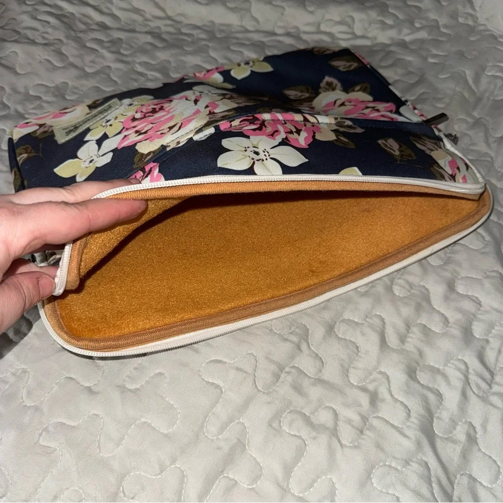 Canvaslife Navy Floral 14” Laptop Sleeve with Pink Roses